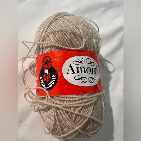 New Stahl Sche Wolle AMORE  Color BEIGE 100% ACRYLIC 50g Skein - Picture 1 of 5
